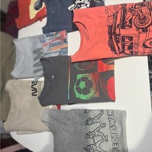 GAP Kids Short-Sleeve Graphic Tee Pack - Orange, Gray, Black, Green
7 in total